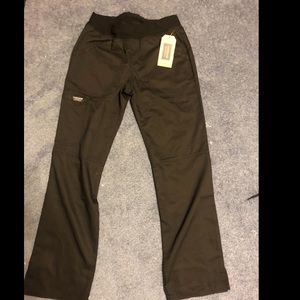 Cherokee Mid Rise Straight Leg Pull-on Pant XS